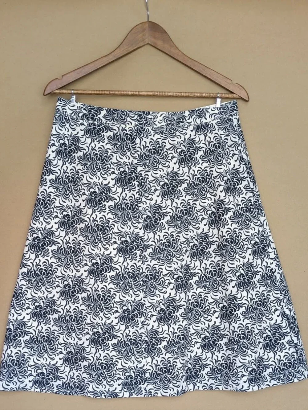 Gap Navy-and-Ivory Floral A-Line Skirt